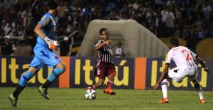 Gustavo Scarpa admite que Fluminense vinha levando gols muito facilmente (Foto: Nelson Perez - FFC)