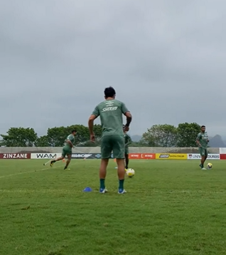 Vídeo Fluminense segue a preparação para o jogo diante do Avaí