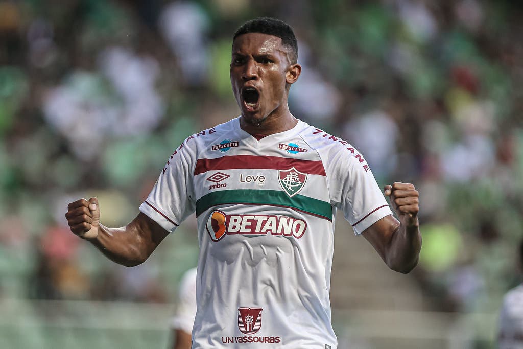 Primeiro gol essa camisa maravilhosa celebra Lelê Fluminense