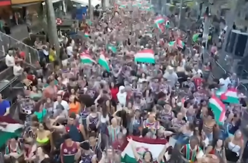 V Deo Bloco M Quina Tricolor Empolga Torcedores Na Regi O Serrana Do