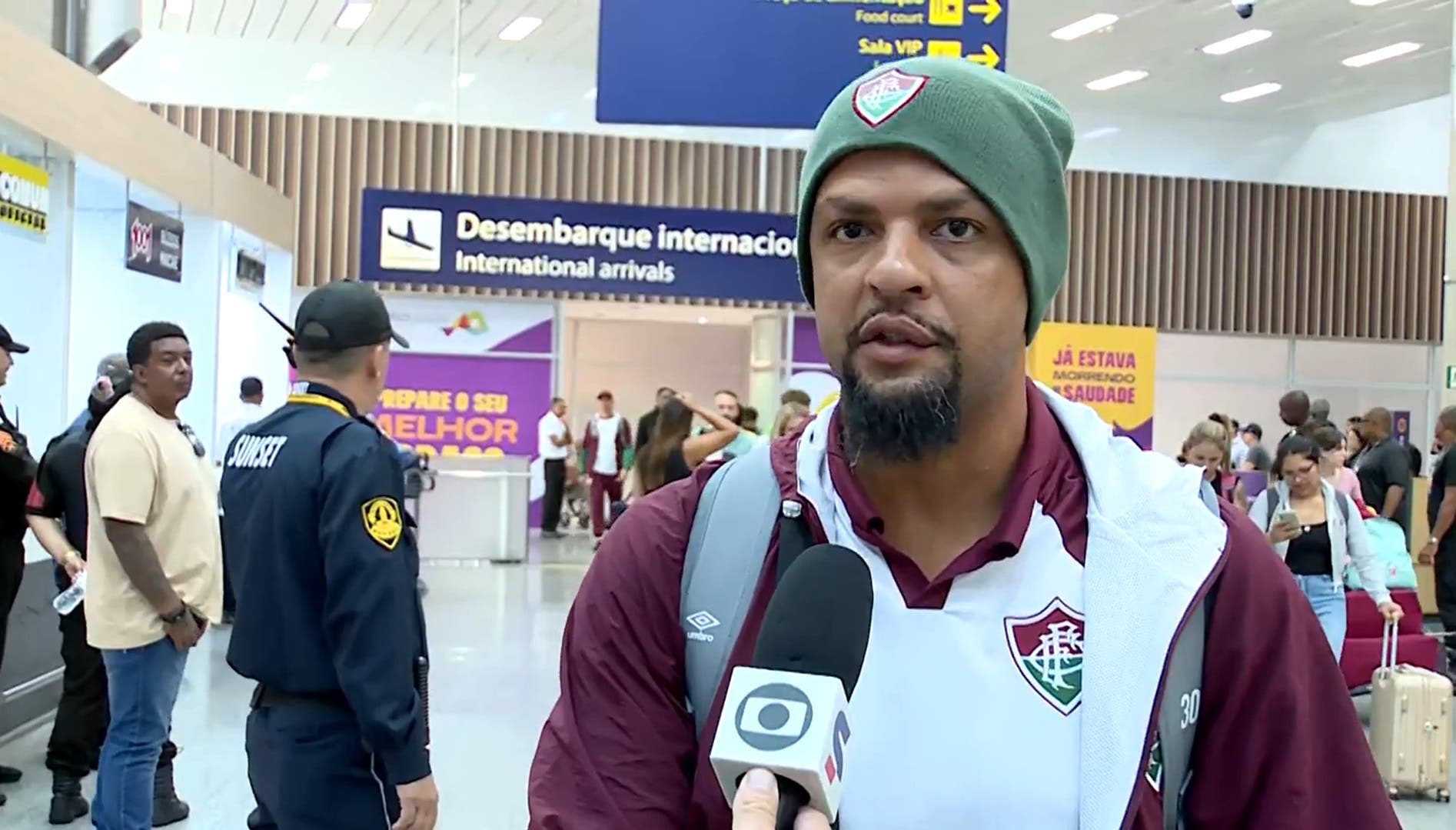 Após Criticar árbitro E Imprensa, Felipe Melo Reclama Da Ferj Sobre Fla ...