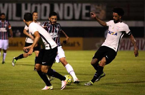 fluminense corinthians marquinho