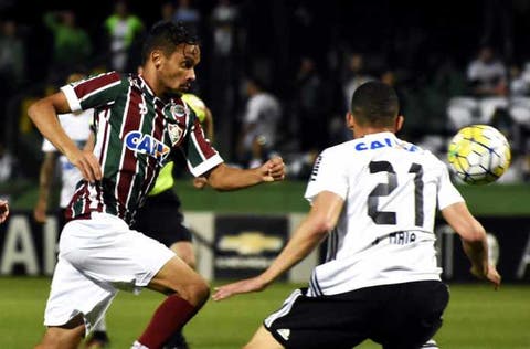 fluminense-coritiba-gustavo-scarpa