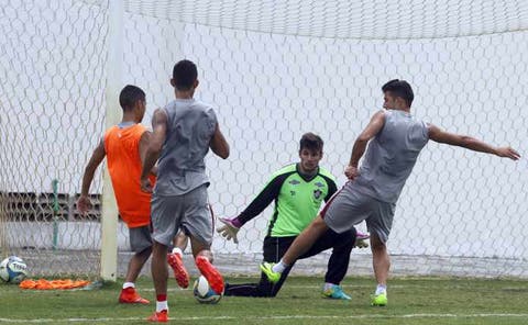 marquinho treino julio cesar