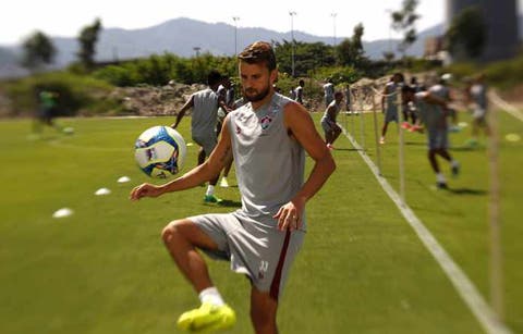 Capitão, Henrique aprova entrega do time tricolor em vitória contra o Galo