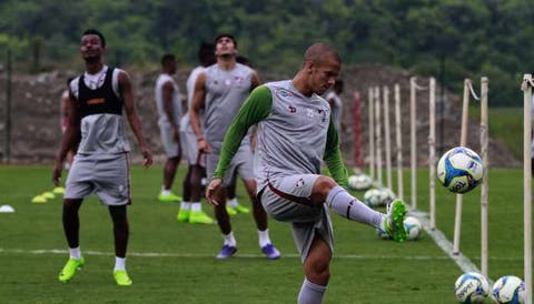 Veja o banco de reservas do Fluminense para a decisão do Carioca