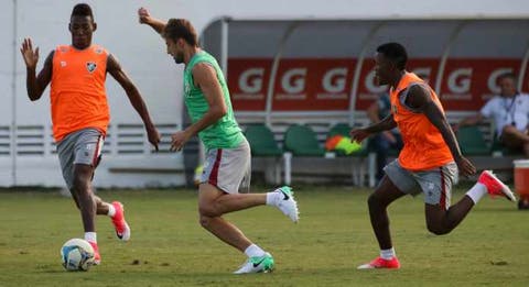 Léo aposta em grande jogo do Fluminense no domingo