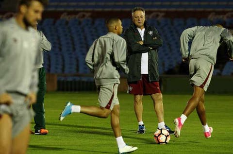 Wellington Silva fica fora de mais um treino e não joga na quarta