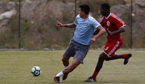 Flu faz jogo-treino no CT Pedro Antonio e goleia adversário modesto