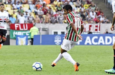 Sornoza aponta papel da torcida na reação do Fluminense frente ao São Paulo