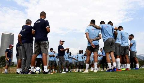 Fluminense atrasa o quarto mês de direito de imagem dos jogadores