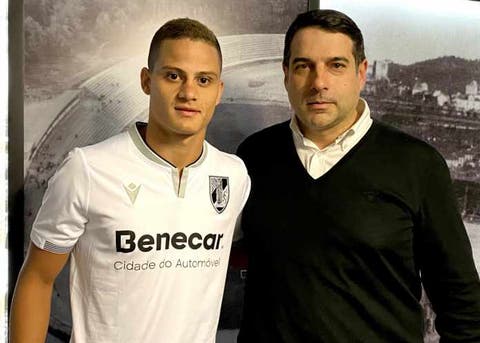 Mascarenhas pelo Vitória de Guimarães