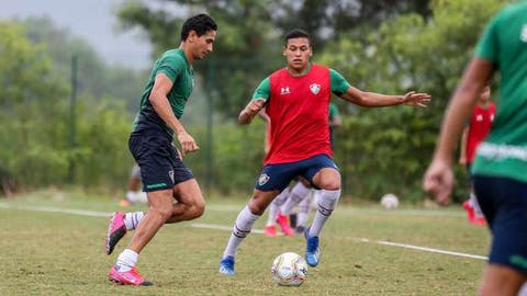 Fora no domingo, Ganso volta a treinar sem limitações no Flu