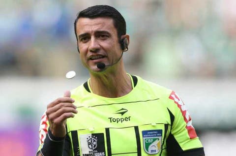 Clássico entre Fluminense e Vasco terá trio de arbitragem catarinense