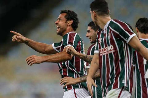 Fred enaltece clima no Fluminense e se coloca à disposição para ajudar