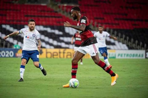 Gerson é novidade e vai jogar contra o Fluminense