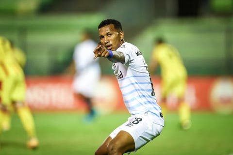 Além do Fluminense, outros quatro clubes brasileiros sondaram Léo Chu