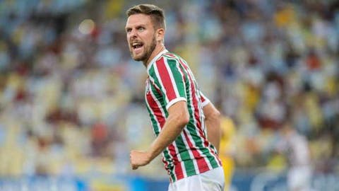 Lembra dele? Londrina encaminha acerto com ex-lateral do Fluminense