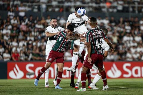 Olimpia x Flu David Braz e Germán Cano