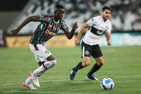 De olho no jogo de quarta, técnico do Olimpia admite observar Luiz Henrique