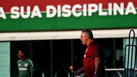 Com pouco tempo para treinar, Abel admite arrumar o time na base da conversa