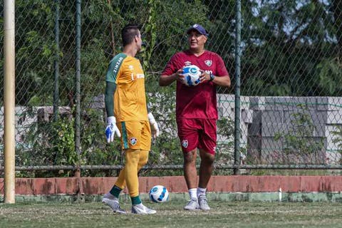 Destaque contra o Fortaleza, Fábio exalta sequência e vê Flu como candidato ao título