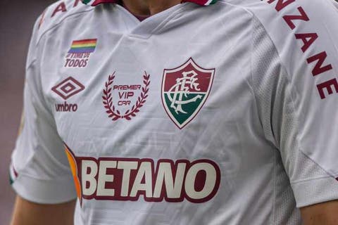 camisa branca ??