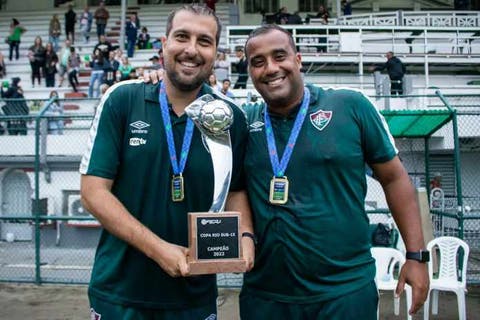 Técnico campeão carioca sub-15, Rômulo Rodriguez celebra trabalho no Fluminense