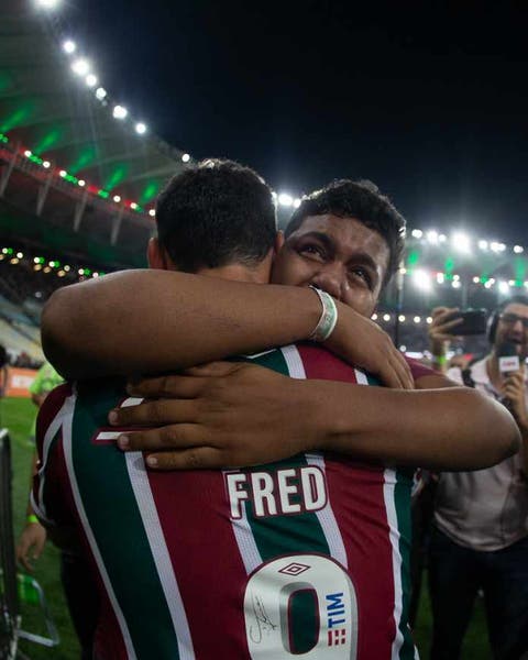 Gandula que abraçou Fred conta como foi trabalhar no jogo contra o Corinthians