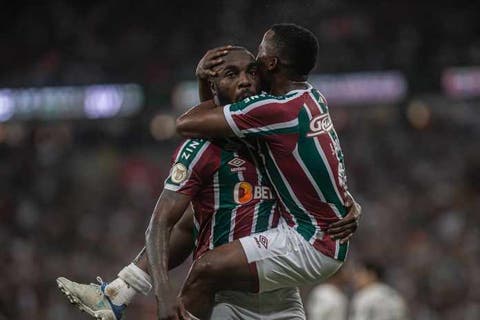 Jhon Arias entra para seleção da rodada do Bola de Prata