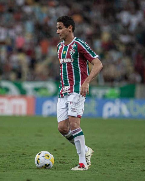 Ganso celebra bom ano pelo Fluminense e