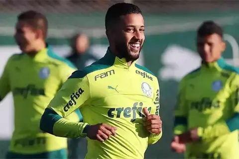 Fluminense pagará metade do salário de Jorge, noticia Victor Lessa