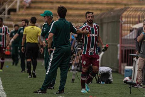 Diniz atribui boa estreia a trabalho antes da reapresentação: