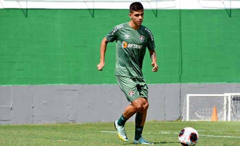 Giovanni faz balanço de sua estreia pelo Fluminense