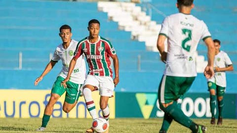 Autor de assistência, Isaac celebra boa estreia do Fluminense na Copinha