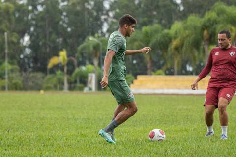 Confiante na Copinha, João Neto alerta para perigos do jogo desta quinta