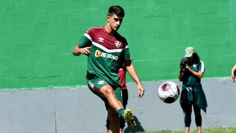 Pirani revela expectativa por atuar com jogadores experientes do Fluminense