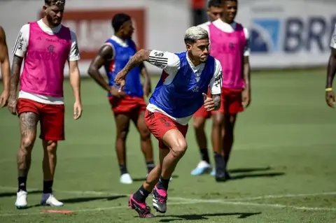 A escalação do Flamengo para o próximo jogo