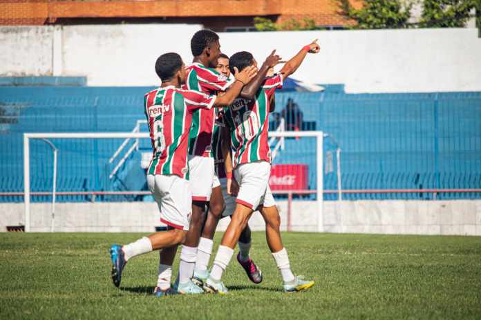 Sub-16 do Flu já está na Europa para séries de jogos — Fluminense Football  Club