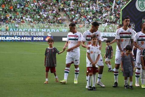 Em entrevista, Alexsander reafirma preferência por jogar no meio de campo