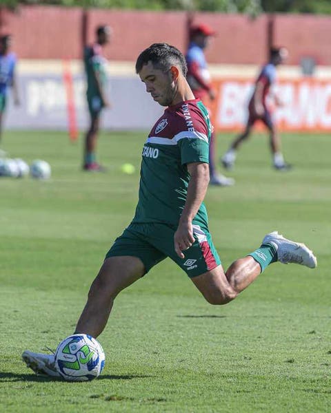 Reforço tricolor, Leo Fernández apresenta suas características