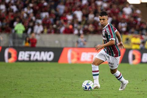 Leo Fernández avalia sua estreia pelo Fluminense