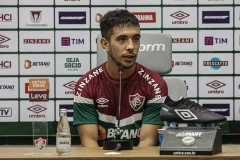 Leo Fernández confirma que não enfrentará o Inter e projeta estreia no Fla-Flu