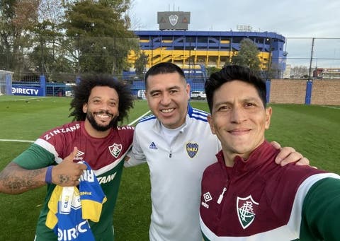 Riquelme, Cano e Marcelo lateral