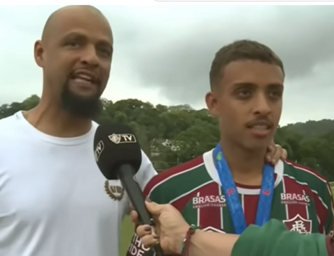 Felipe Melo recebe carinho em Xerém e exalta torcida do Fluminense