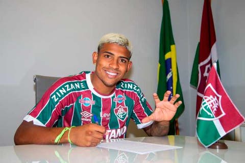 john kennedy contrato renovado