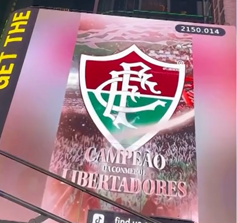 Tricolor leva título do Fluminense para telão na Times Square, em Nova York