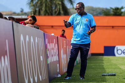 técnico do Nova Iguaçu Carlos Vitor