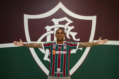 douglas costa