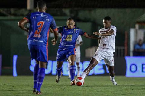 Em fase goleadora no Fluminense, Lelê agradece aos companheiros